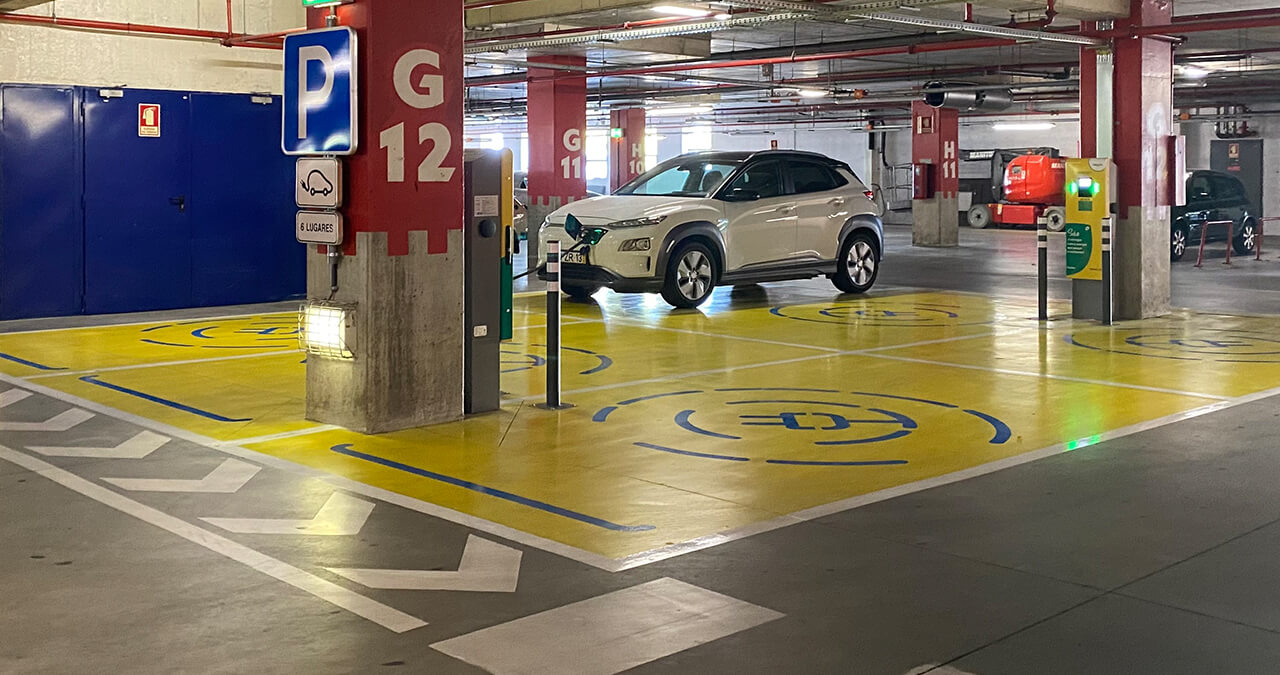 view of the electric charging area at auchan de castelo branco