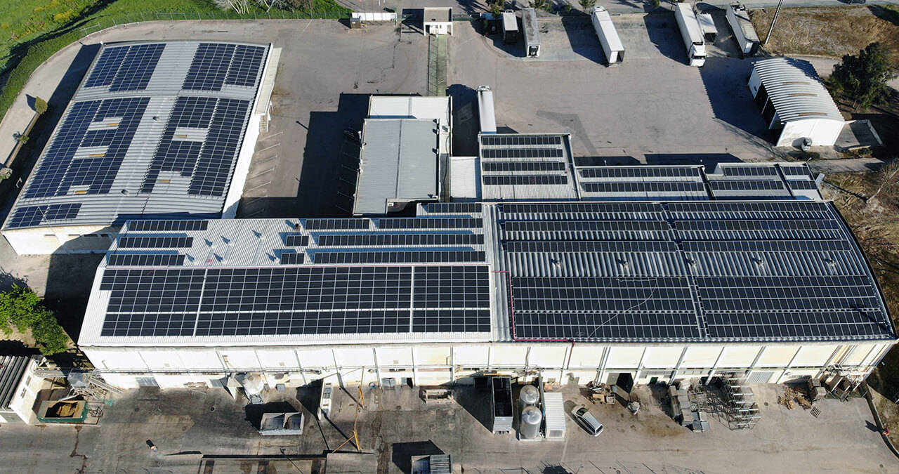 aerial view of santacarnes factory with helexia panels
