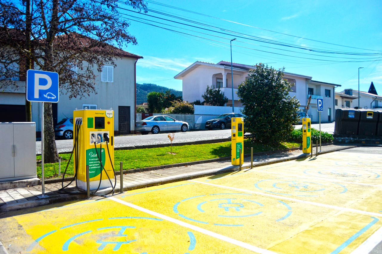auchan santo tirso with electric mobility